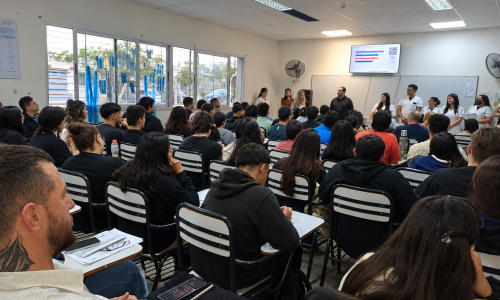 Presentación en aula llena